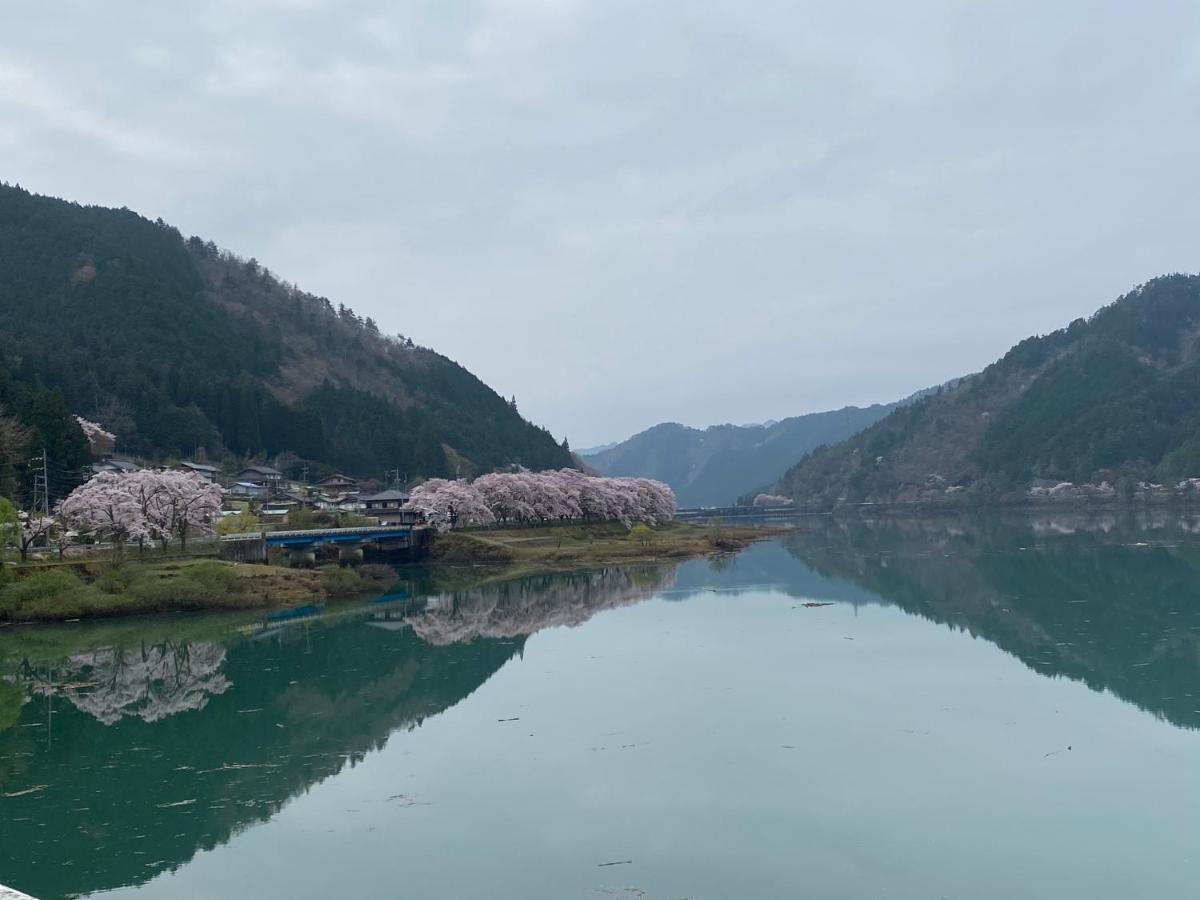 花緑里-Hanamidori-乙原のやど 岐阜下呂温泉郡上飛騨金山湖畔リゾート Gujo Εξωτερικό φωτογραφία